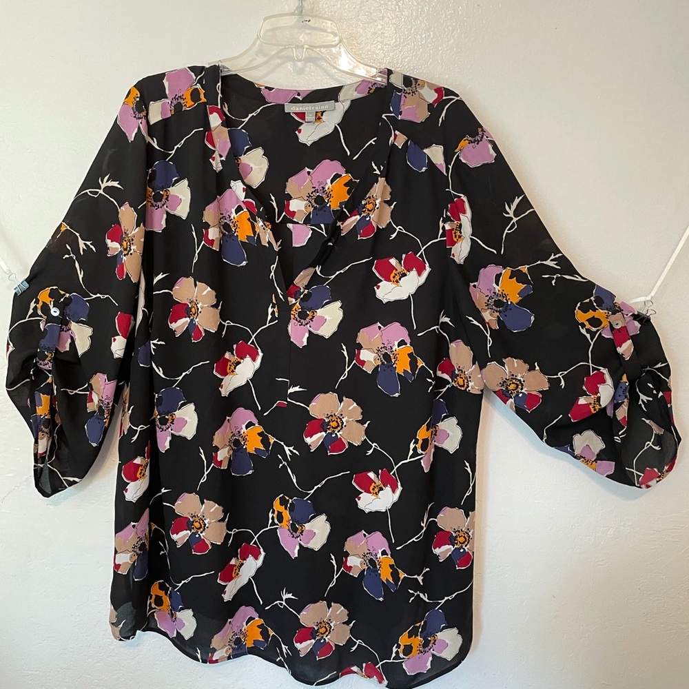Polyester semi sheer top slightly used 3X